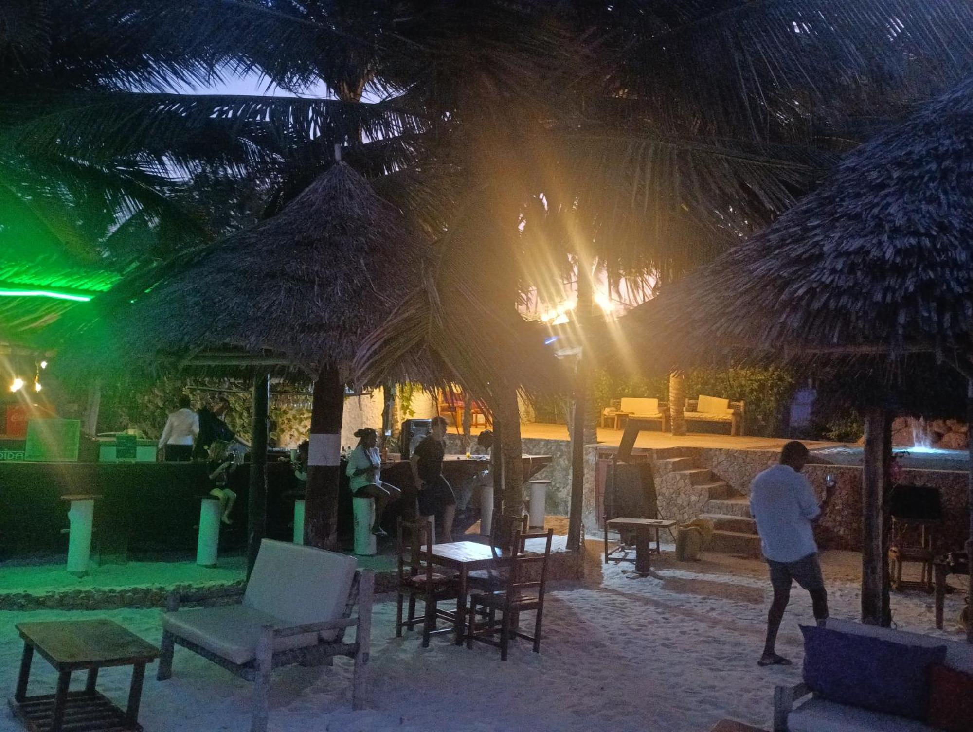 Swahili Palace Zanzibar Pwani Mchangani Exterior photo